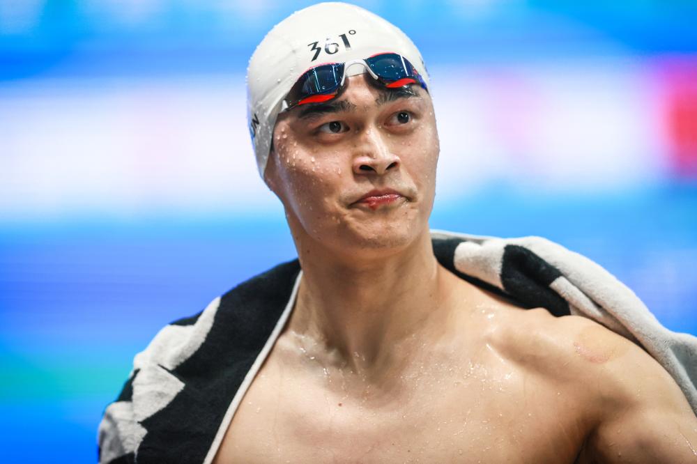 印尼继续归化两人，总共已归化15人！国足下轮拿分逼平，出线告急.